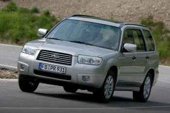 Subaru Forester 2.0 X AWD Premium Black/Silver