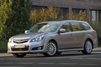 Subaru Legacy Touring Wagon 2.0i Intro