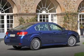 Subaru Legacy 2.0i Luxury