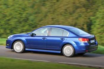 Subaru Legacy 2.0i Exclusive