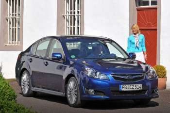 Subaru Legacy 2.0i Exclusive