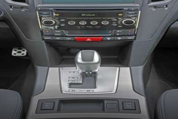 Subaru Legacy 2.0i Intro