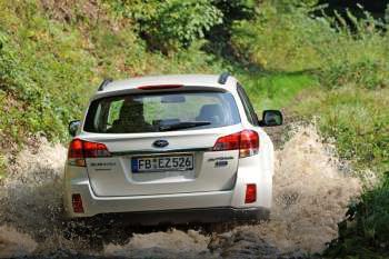 Subaru Outback 2.5i Exclusive