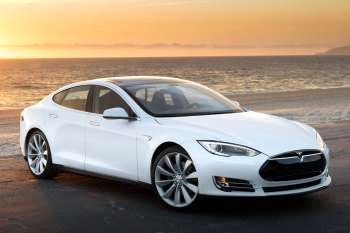 Tesla Model S 85D