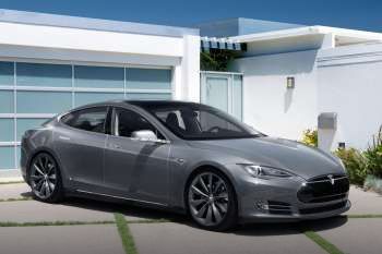 Tesla Model S 2013