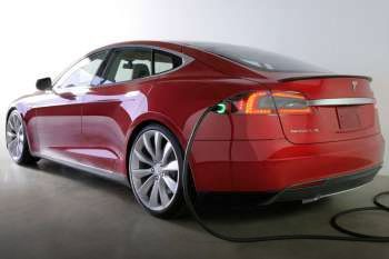 Tesla Model S 85 Signature Performance