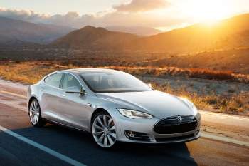 Tesla Model S 2013