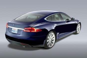 Tesla Model S 2013