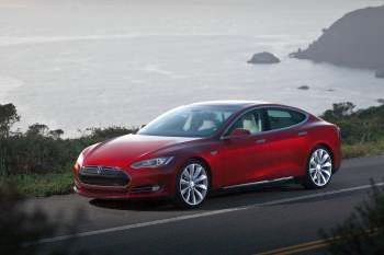 Tesla Model S 2013