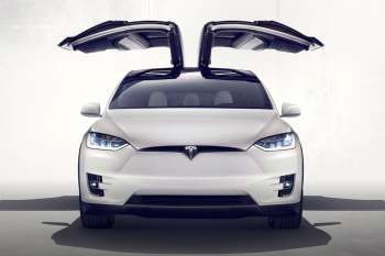 Tesla Model X P90D Signature Performance