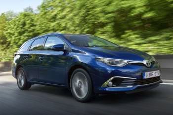 Toyota Auris Touring Sports 1.2T Trend