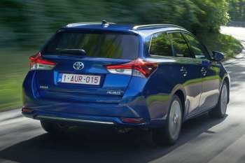 Toyota Auris 2015