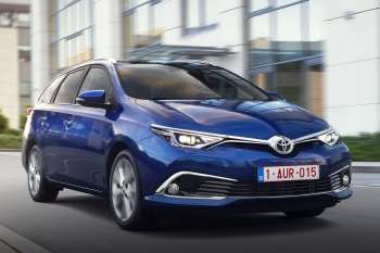 Toyota Auris 2015