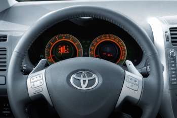 Toyota Auris 1.6 16v VVT-i Sol