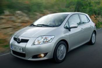 Toyota Auris 2.2 D-4D D-CAT Executive