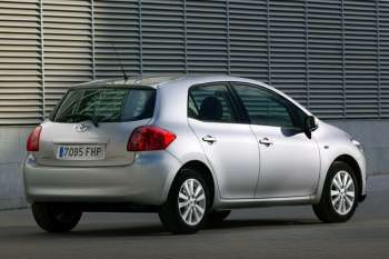 Toyota Auris 2.2 D-4D D-CAT Executive