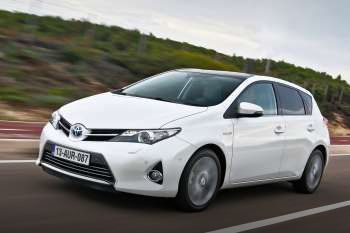 Toyota Auris 1.8 Hybrid Lease Pro