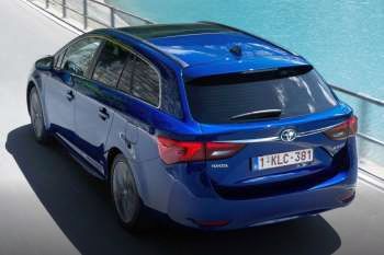 Toyota Avensis 2015