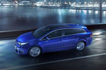 Toyota Avensis 2015