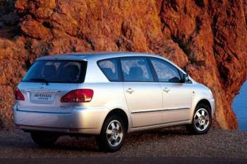 Toyota Avensis Verso 2001