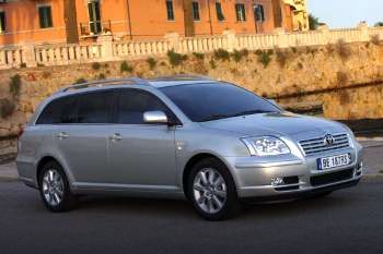 Toyota Avensis Wagon 1.8 16v VVT-i Linea Luna