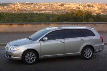 Toyota Avensis Wagon 1.8 16v VVT-i Linea Terra