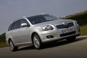 Toyota Avensis Wagon 2.0 16v VVT-i D4 Executive