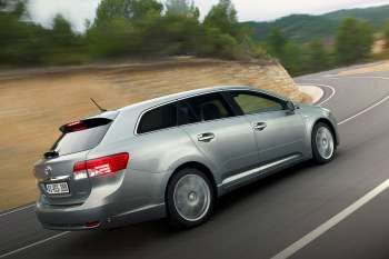 Toyota Avensis Wagon 2.0 VVT-i Dynamic Business