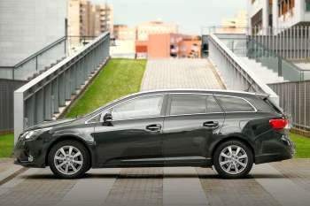 Toyota Avensis 2012