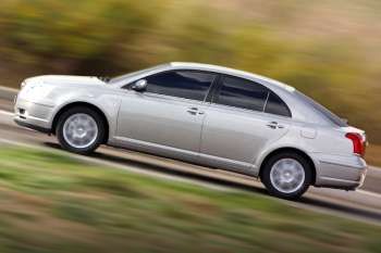 Toyota Avensis 1.8 16v VVT-i Linea Sol