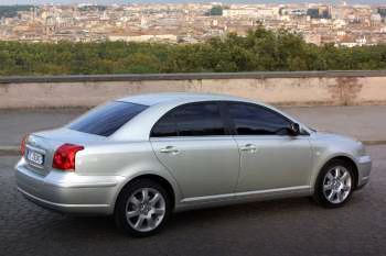 Toyota Avensis 2.4 16v VVT-i D4 Linea Luna