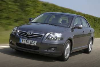 Toyota Avensis 1.8 16v VVT-i Luna