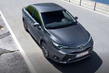 Toyota Avensis 1.8 VVT-i Premium