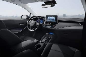 Toyota Corolla Sedan 1.8 Hybrid Business Plus