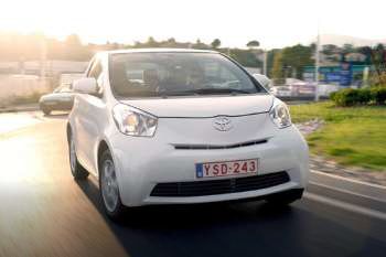 Toyota iQ