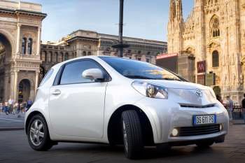 Toyota iQ