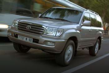 Toyota Land Cruiser 100 2002