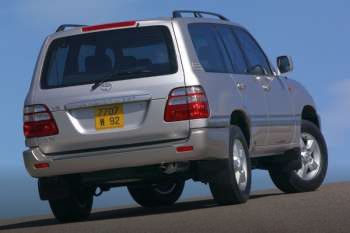 Toyota Land Cruiser 100 2002