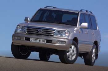 Toyota Land Cruiser 100 2002