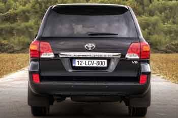 Toyota Land Cruiser V8 2012