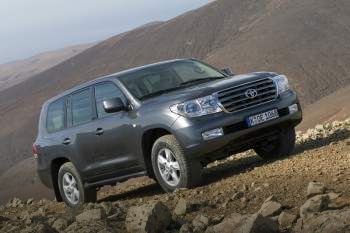 Toyota Land Cruiser V8 4.5 D-4D VX