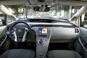 Toyota Prius 1.8 HSD Executive Business