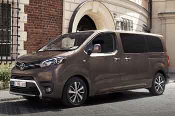 Toyota Proace Shuttle Medium 2.0 D-4D 150hp Cool Comfort