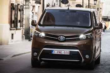 Toyota Proace Shuttle Long 2.0 D-4D 150hp Cool Comfort