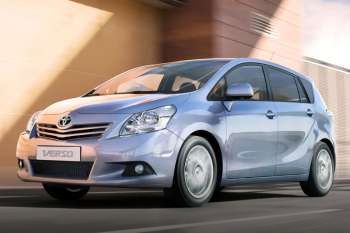 Toyota Verso 1.8 16v VVT-i Dynamic