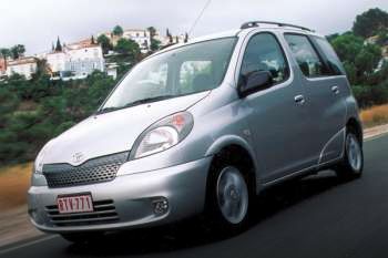 Toyota Yaris Verso 1999