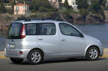 Toyota Yaris Verso 2003