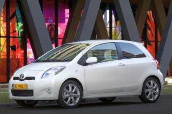 Toyota Yaris 1.0 12v VVT-i Cool