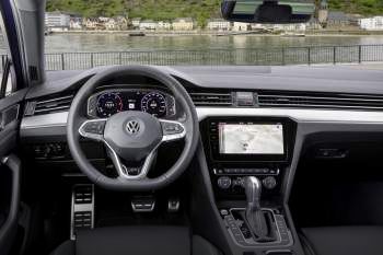 Volkswagen Passat Variant 2.0 TSI 272hp 4Motion Elegance Business R