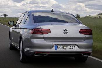 Volkswagen Passat 1.5 TSI 150hp R-Line Business+
